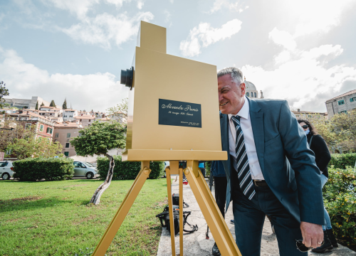 Umjetna inteligencija dozvala se umjetnoj pameti, a prirodna inteligencija izigrala građane