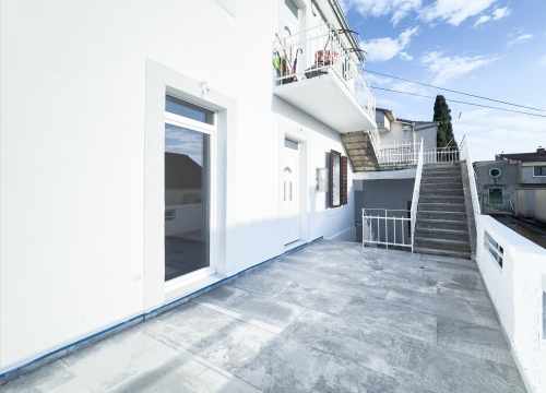 Fotografija 5 - Prodaje se kompletno renoviran dvosoban stan na odličnoj lokaciji!