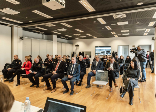 Fotografija 11 - Šibensko-kninska županija oslobođena od mina, župan Jelić: 'S ovim činom smo upravo završili rat'