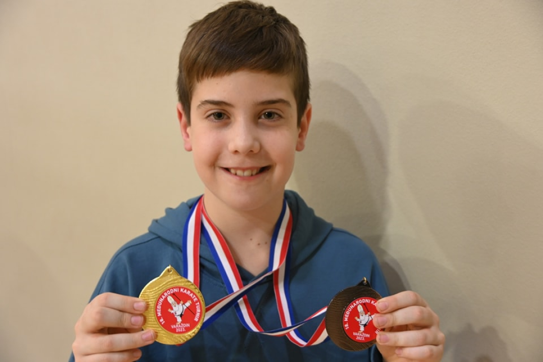 Članovi Karate kluba Okit Vodice na međunarodnom turniru osvojili deset zlata, pet srebra i pet bronci