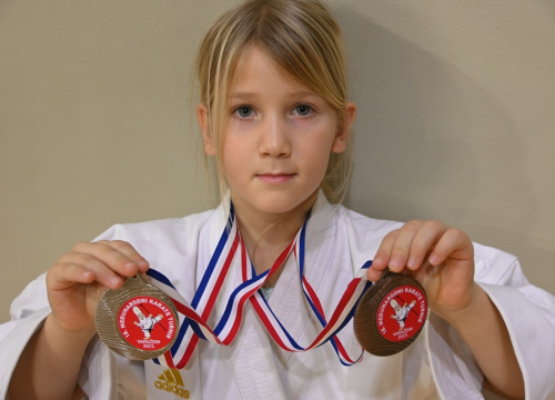 Fotografija 23 - Članovi Karate kluba Okit Vodice na međunarodnom turniru osvojili deset zlata, pet srebra i pet bronci