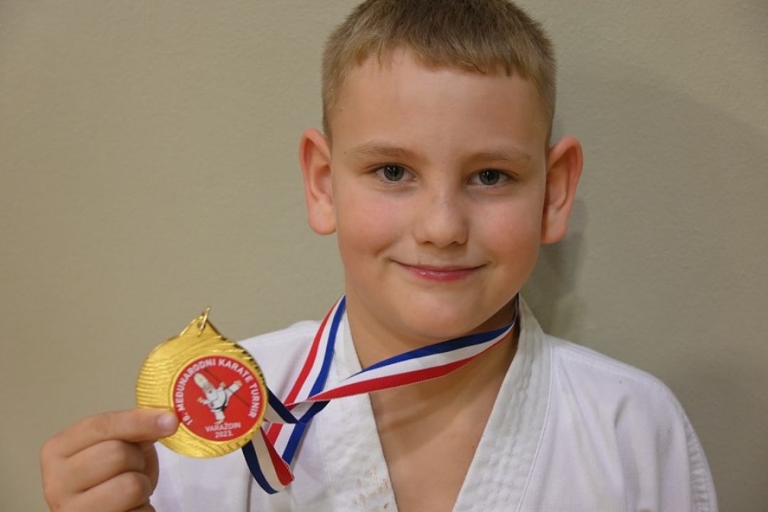 Članovi Karate kluba Okit Vodice na međunarodnom turniru osvojili deset zlata, pet srebra i pet bronci