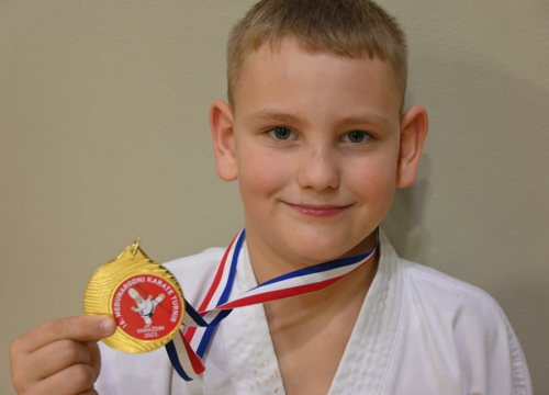 Fotografija 22 - Članovi Karate kluba Okit Vodice na međunarodnom turniru osvojili deset zlata, pet srebra i pet bronci