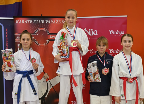 Fotografija 16 - Članovi Karate kluba Okit Vodice na međunarodnom turniru osvojili deset zlata, pet srebra i pet bronci