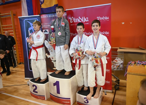 Fotografija 15 - Članovi Karate kluba Okit Vodice na međunarodnom turniru osvojili deset zlata, pet srebra i pet bronci