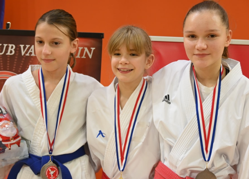 Fotografija 3 - Članovi Karate kluba Okit Vodice na međunarodnom turniru osvojili deset zlata, pet srebra i pet bronci