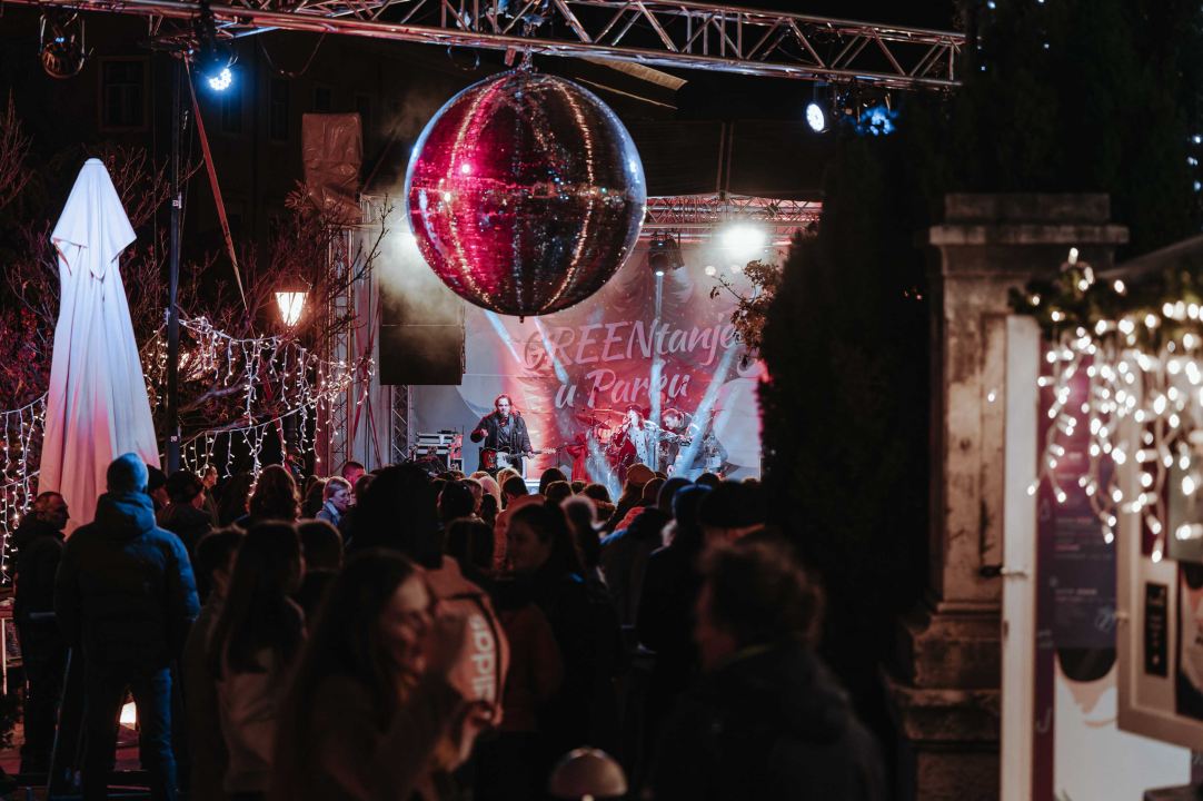 Lu Jakelić otvorila maraton koncerata na Adventuri: Večeras jazz, sutra Soulwarmersi pa Belan