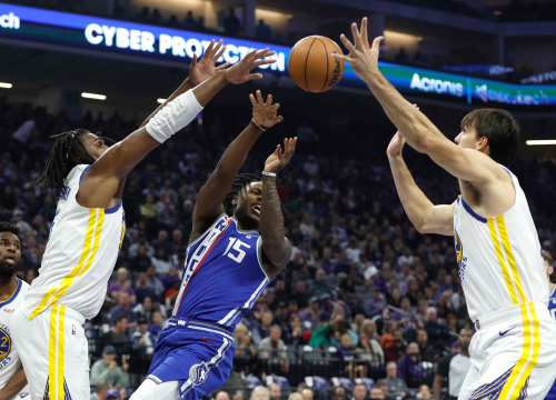 Osam koševa Šarića u pobjedi Golden Statea