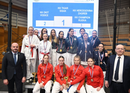 Fotografija 3 - Vodičke karatašice Elin, Gabrijela i Ela viceprvakinje Hrvatske