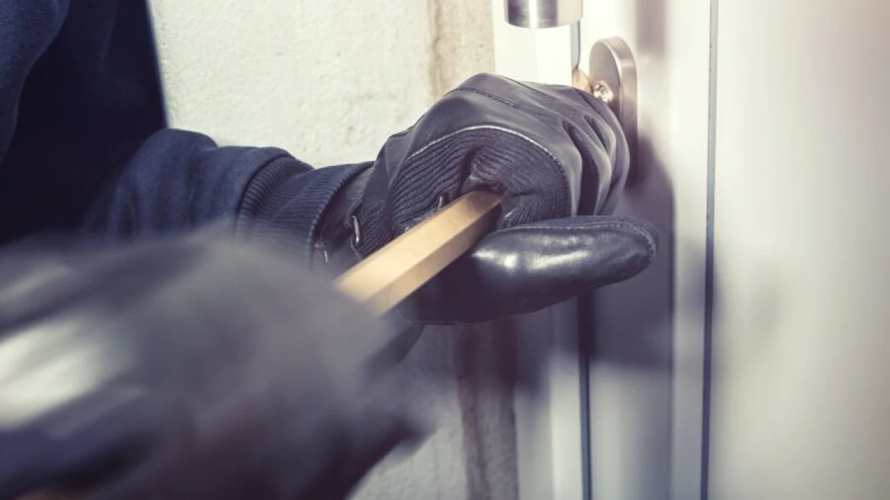 Blagdani su savršeno doba za lopove: Evo kako zaštititi svoju kuću od provala