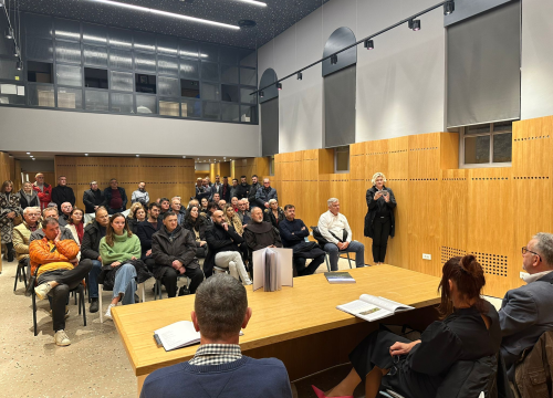 Fotografija 2 - 'Veličanstvena zemlja': U Skradinu sinoć predstavljena knjiga o selu Rupe