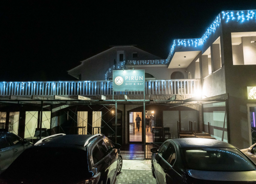 Fotografija 8 - Posjetite novootvoreni Pirun Grill & Bar i uživajte u sočnim jelima s roštilja!