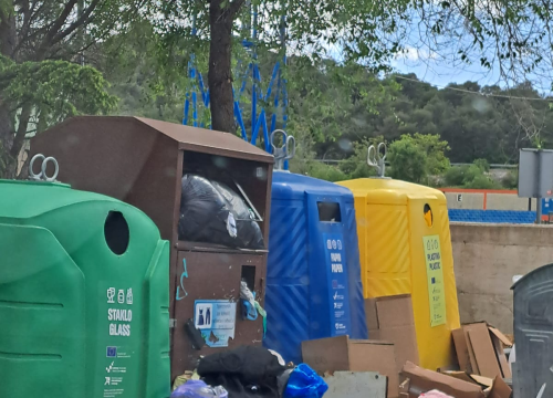 Fotografija 2 - Otpadu je mjesto u spremniku, a ne na ulici i prirodi!