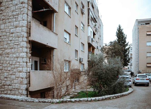 Fotografija 8 - Rano jutros pucnjava na Baldekinu u Ulici Petra Preradovića na križanju s Triglavskom: 'Nije ovo prvi put da prave probleme'