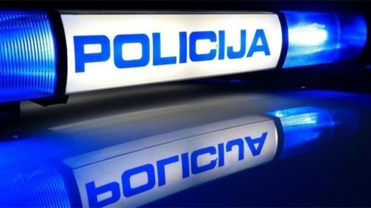 U Kninu 69-godišnjak vozio bez vozačke i završio iza rešetaka