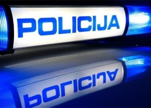 Tražio od radnice na kiosku u Šibeniku da mu usitni novac i otišao s 50 eura