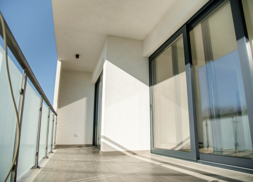 Fotografija 10 - Iznajmljuje se atraktivan i prostran poslovni prostor u Ražinama!