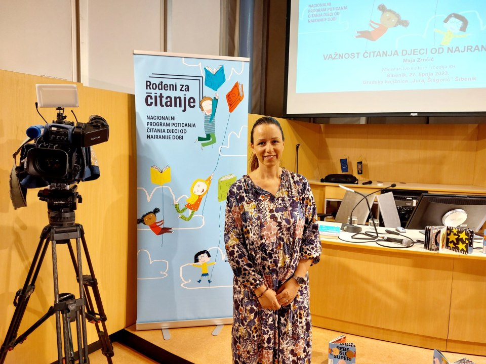 Knjižničarka Marina Šimić jedna je od onih zbog kojih je šibenska Knjižnica djeci ugodno mjesto za učenje i igru