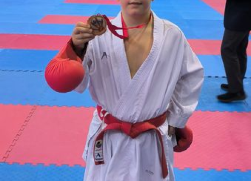 Fotografija 4 - Još jedan dojmljiv nastup karataša Šibenika 1066: Iz Ivanić Grada se vratili s osam medalja