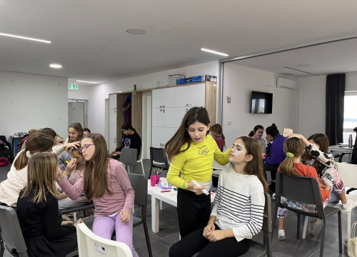 Fotografija 5 - Romina i Juliette Španjolsku i Francusku zamijenile Murterom: 'Zima je ovdje puna života'