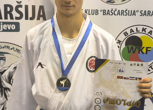 Fotografija 2 - Još jedan uspješan vikend za Karate klub Šibenik 1066: Iz Sarajeva se vratili s nizom medalja