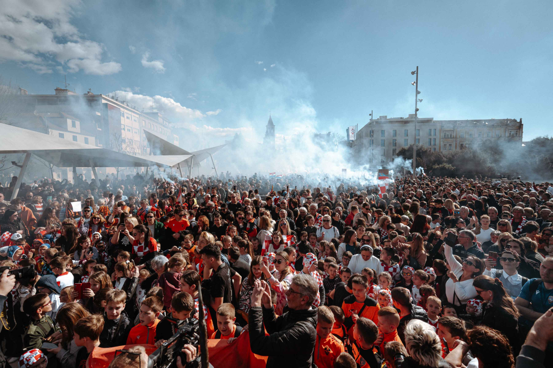 Šibenčani masovno dočekali svjetske prvake, Tucak: 'Gdje god pođem osjećam ljubav koju mi pružate'
