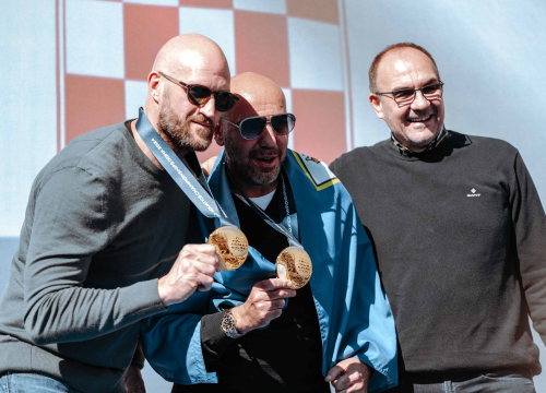 Fotografija 26 - Šibenčani masovno dočekali svjetske prvake, Tucak: 'Gdje god pođem osjećam ljubav koju mi pružate'