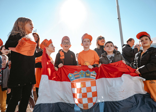 Fotografija 9 - Šibenčani masovno dočekali svjetske prvake, Tucak: 'Gdje god pođem osjećam ljubav koju mi pružate'