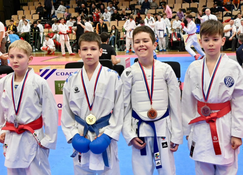 Fotografija 6 - Karate klub Okit iz Slovenije se vratio s pregršt medalja: Njih sedam osvojilo ih šest
