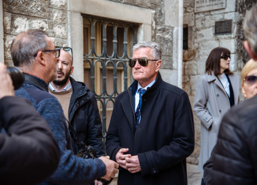 Fotografija 7 - Gradonačelnik obišao obnovljene renesansne i gotičke stupove: 'Stara gradska jezgra nije zaboravljena'