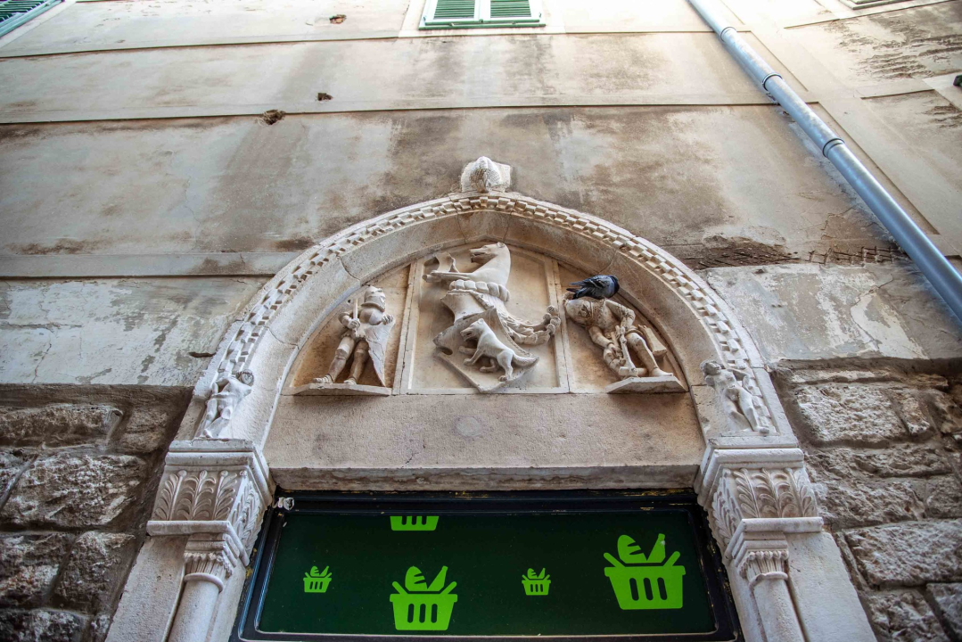 Gradonačelnik obišao obnovljene renesansne i gotičke stupove: 'Stara gradska jezgra nije zaboravljena'