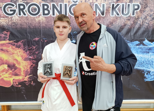 Fotografija 8 - Berba medalja karataša iz Miminca na Grobničan kupu
