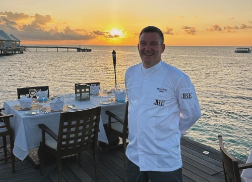 Vjeko Bašić na Maldivima predstavlja okuse Murtera koje servira i u svojoj Konobi Boba