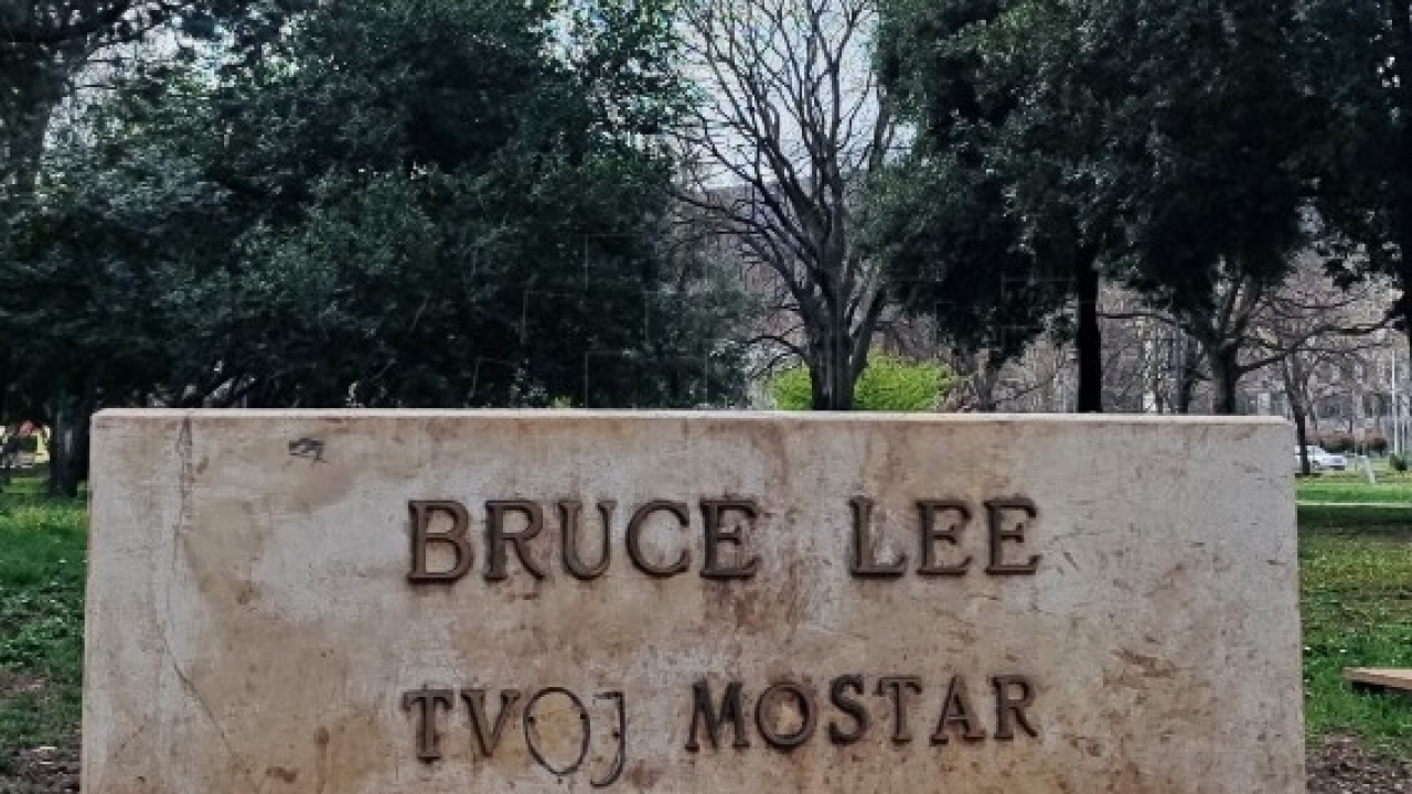Pronađen brončani kip Bruce Leeja ukraden u Mostaru