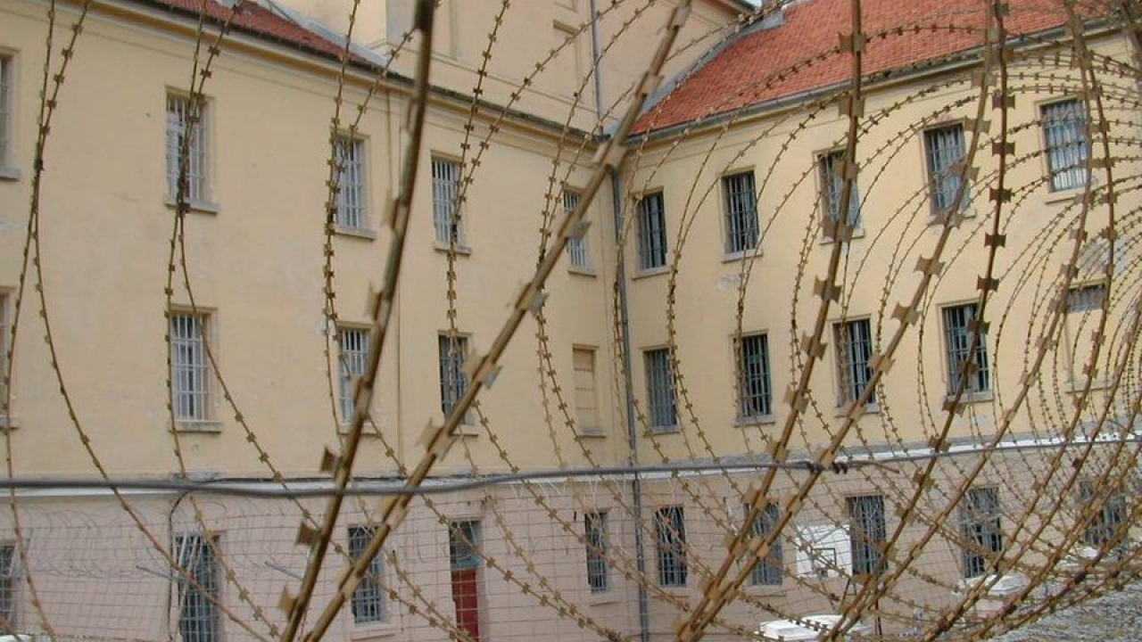 Ubojica mladića u Splitu u šibenskom zatvoru ćeliju dijeli samo s jednim cimerom: ‘Uvjeti su puno bolji, započeo je liječenje‘