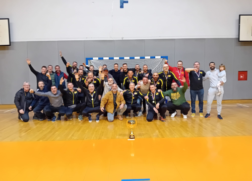 Vratar Banzoga Edi Rak obranom penala u zadnjoj minuti donio svom klubu prvi kup-trofej nakon 30 godina