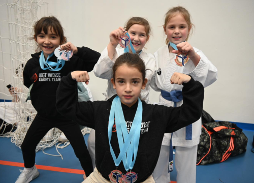 Fotografija 10 - Vodički karataši vraćaju se kući sa 41 medaljom