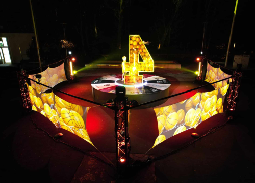 Fotografija 2 -  'Dvorana, lopta, stolice': Instalacija Dražena Petrovića stigla na zagrebački Festival svjetla