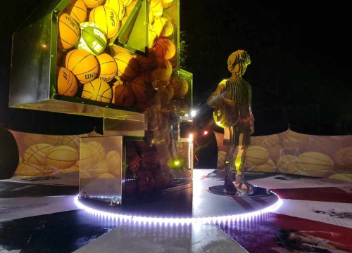 Fotografija 3 -  'Dvorana, lopta, stolice': Instalacija Dražena Petrovića stigla na zagrebački Festival svjetla