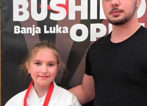 Fotografija 6 - Nove medalje u Mimincu: Još jedan uspješan tjedan za Karate klub Šibenik