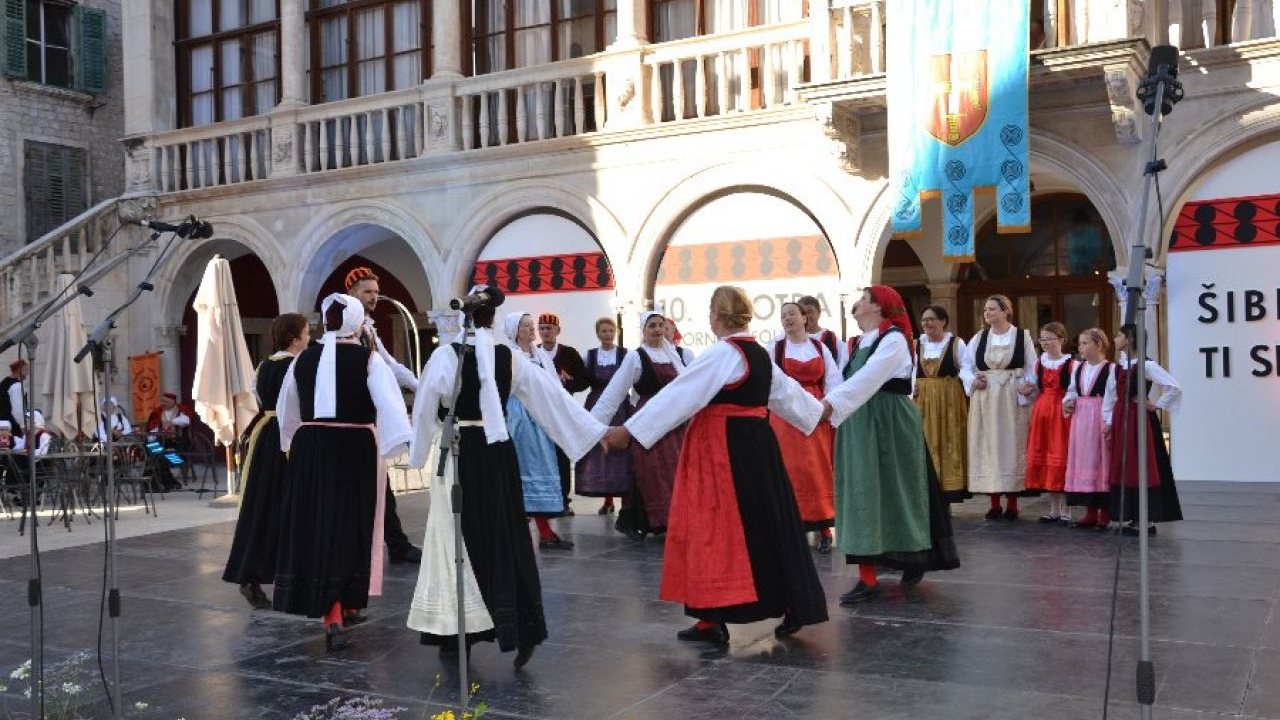 Poziv kulturno-umjetničkim društvima i udrugama za 14. županijsku Smotru folklora