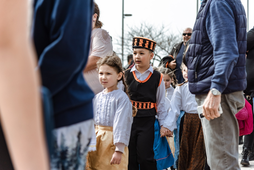 Uskrsni doručak i ove godine privukao brojne Šibenčane, fritaja 'planula' u nekoliko minuta