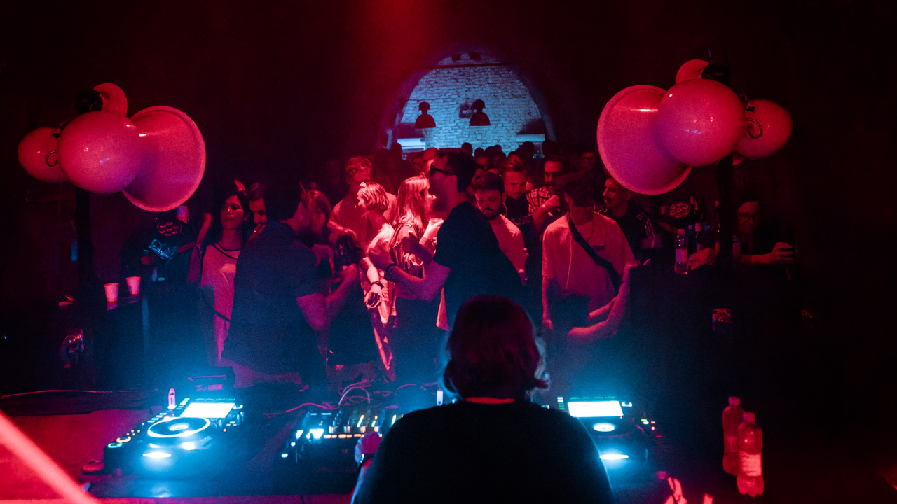 Šibenski Tunel 'Kod nas doma': Priča o glazbi, reciklaži i kulturi u podzemlju grada