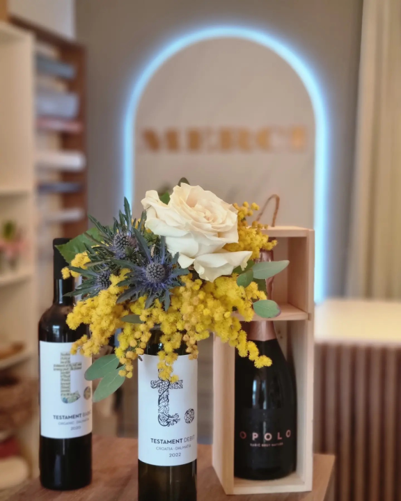 Merci flower&gift shop nudi najljepše cvjetne bukete i asortiman poklona!