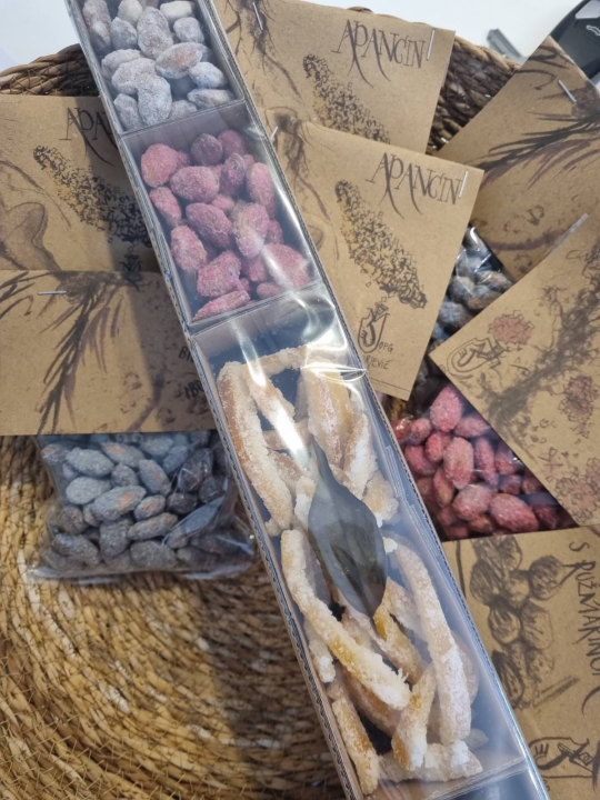 Merci flower&gift shop nudi najljepše cvjetne bukete i asortiman poklona!