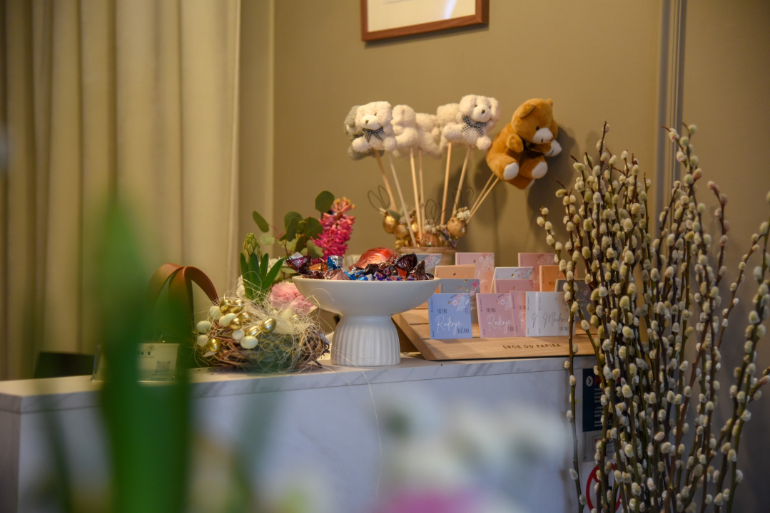 Merci flower&gift shop nudi najljepše cvjetne bukete i asortiman poklona!