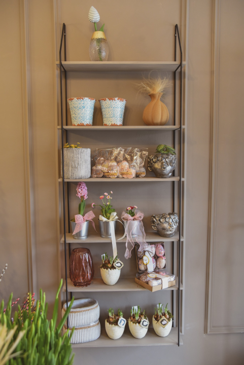 Merci flower&gift shop nudi najljepše cvjetne bukete i asortiman poklona!