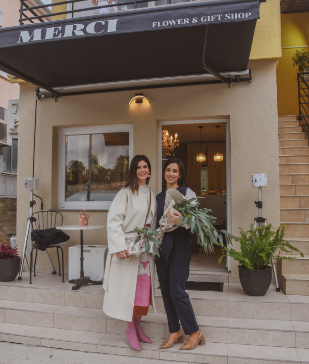 Merci flower&gift shop nudi najljepše cvjetne bukete i asortiman poklona!