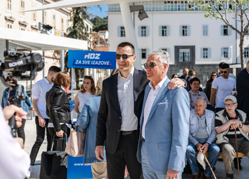 Fotografija 16 - Plenković u Šibeniku: 'Uvjeren sam da će 9. izborna jedinica dati najveći obol ukupnoj pobjedi HDZ-a'