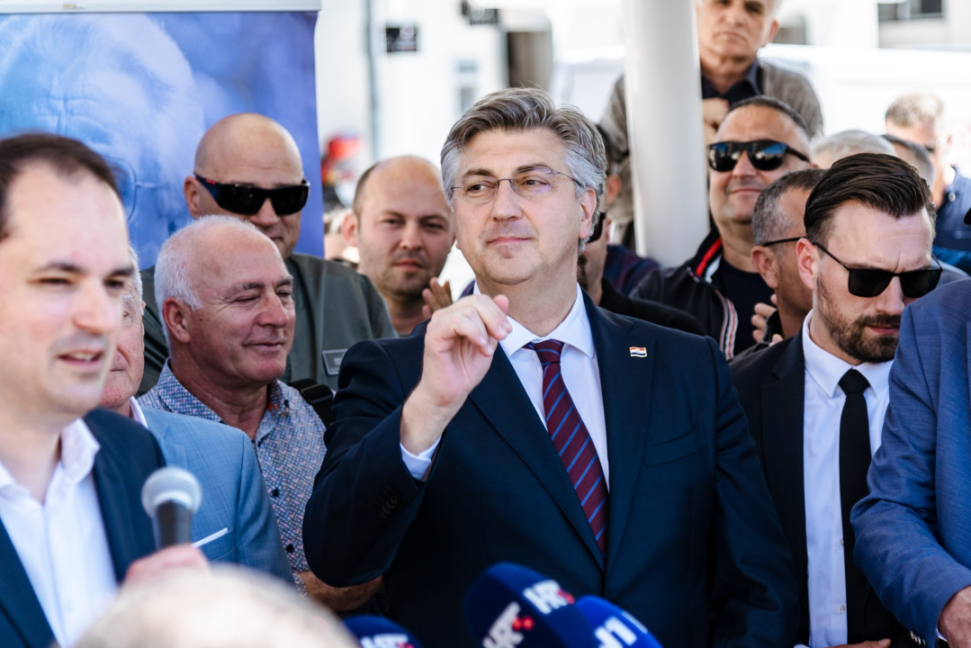 Plenković u Šibeniku: 'Uvjeren sam da će 9. izborna jedinica dati najveći obol ukupnoj pobjedi HDZ-a'